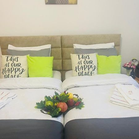 Spacious 2 Bedrooms In The Center Of Yerevan Bagian luar foto