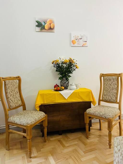 Spacious 2 Bedrooms In The Center Of Yerevan Bagian luar foto