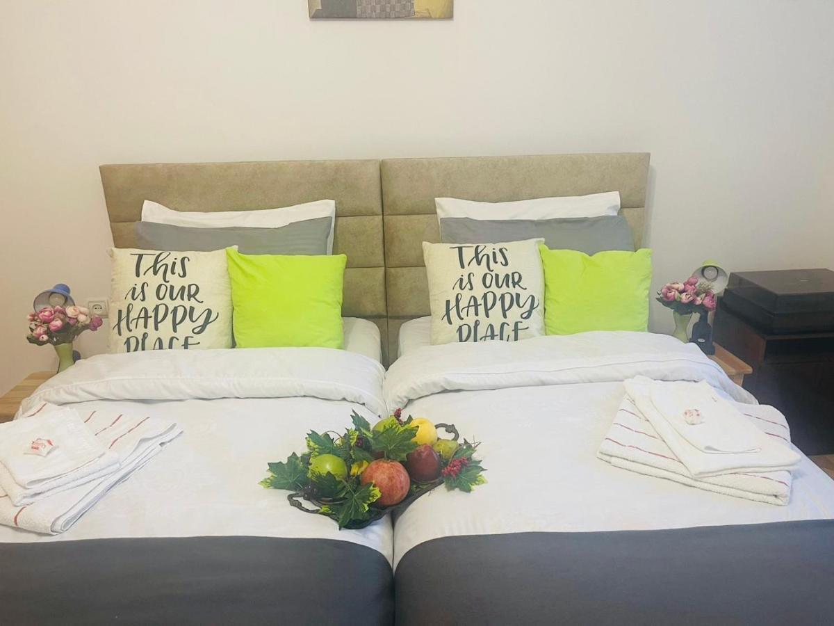 Spacious 2 Bedrooms In The Center Of Yerevan Bagian luar foto