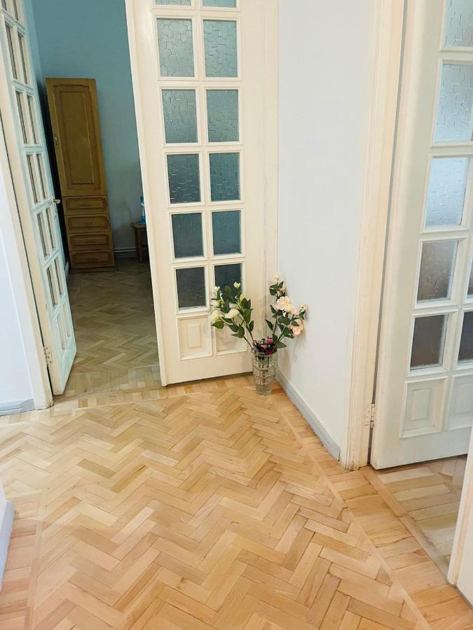 Spacious 2 Bedrooms In The Center Of Yerevan Bagian luar foto
